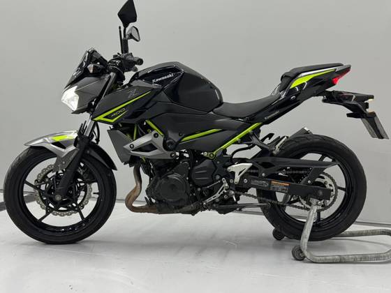 KAWASAKI Z400 